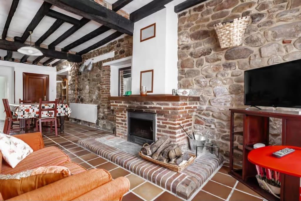 La Jomeruca ,Espaciosa Casa Rural Cerca De Playa Y Montana Carranceja Exterior foto